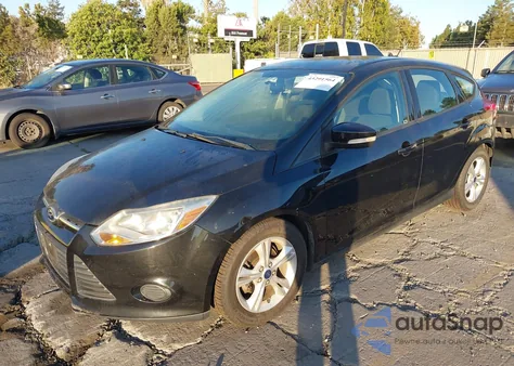 2013 Ford Focus Se z USA, uszkodzony, nr VIN 1FADP3K28DL313904